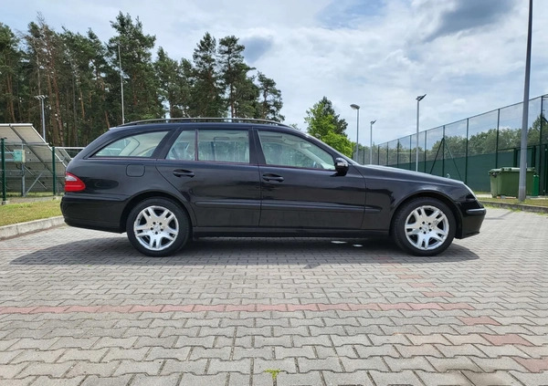 Mercedes-Benz Klasa E cena 29900 przebieg: 296000, rok produkcji 2005 z Kosów Lacki małe 326